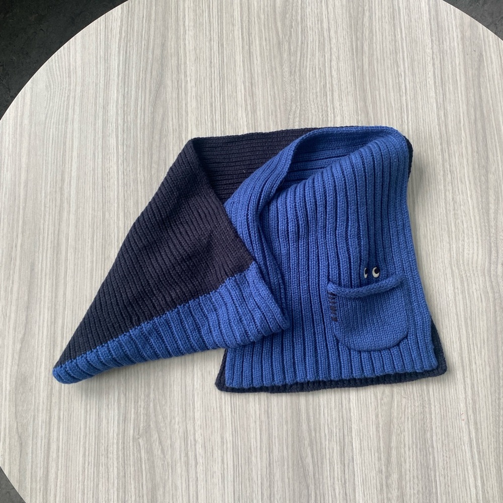 Anya Hindmarch X Uniqlo Blue and Black Knit Scarf - Picture 4 of 6